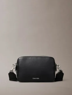 Calvin Klein Accessories naisten laukku Webbing Double Strap Camera Bag, musta