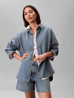 Calvin Klein Jeans naisten farkkupaita DENIM BOYFRIEND SHIRT OVERNIGHT, sininen