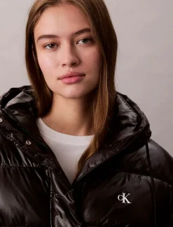 Calvin Klein Jeans naisten talvitakki High Shine Hooded Puffer Jacket, musta