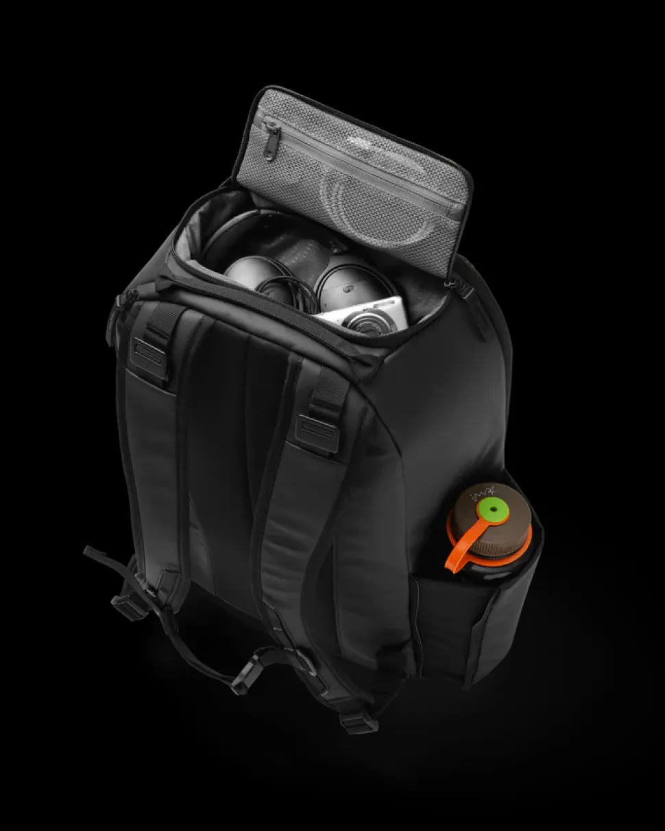 Db Unisex reppu Ramverk Backpack 26l, musta