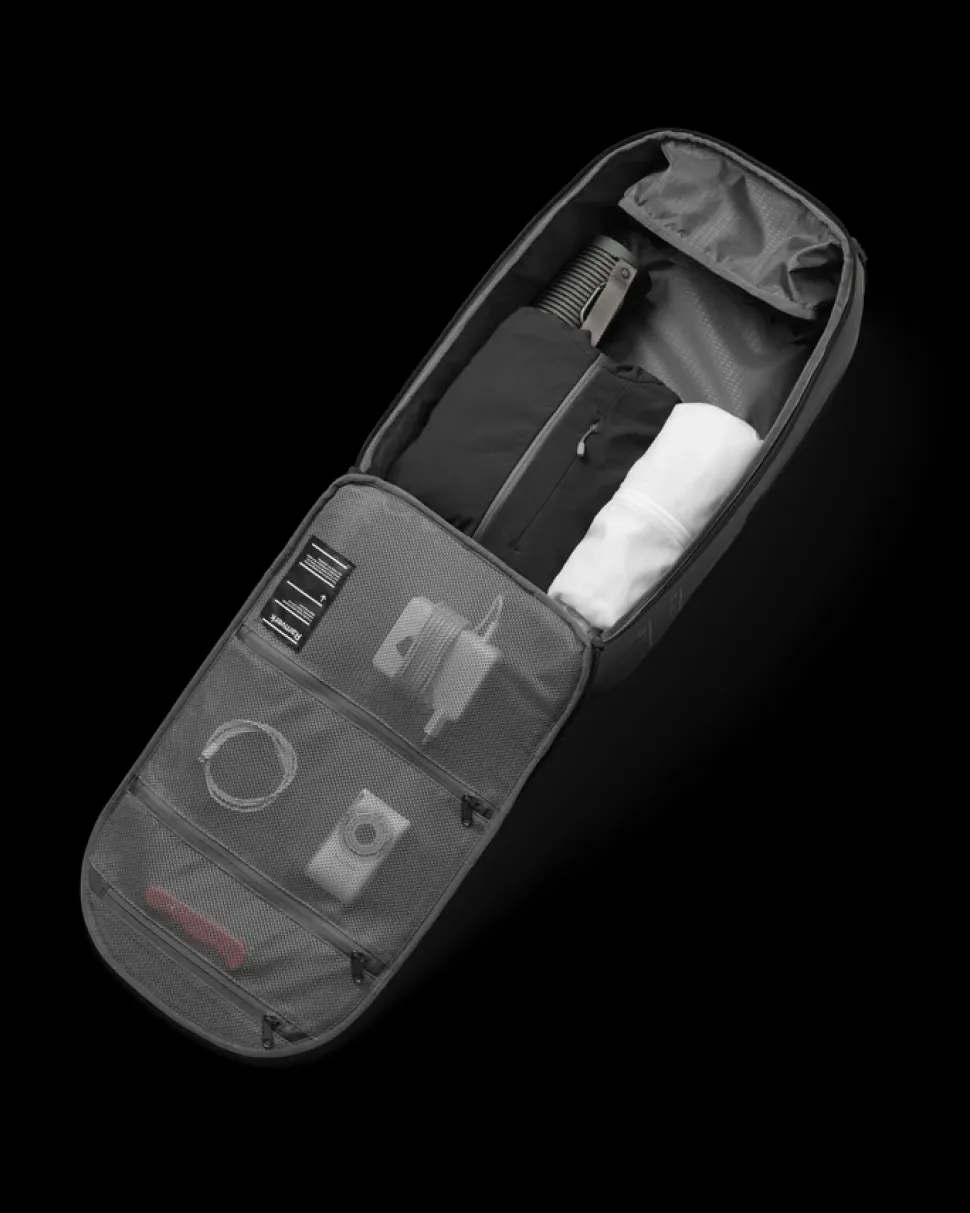 Db Unisex reppu Ramverk Backpack 26l, musta