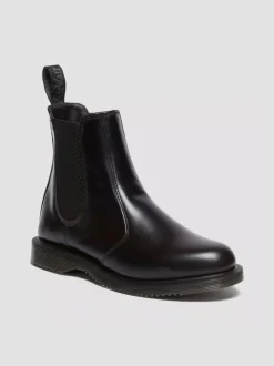 Dr. Martens Naisten Kengät, FLORA BLACK POLISHED SMOOTH Musta