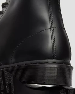 Dr. Martens unisex kengät, 1460 MONO 8 EYE BOOT Musta