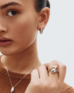 Edblad korvakorut Harmony Studs Steel, Hopeanharmaa