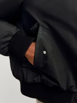 Jack and Jones miesten bombertakki, JCOKINETIC SOFT UTILITY BOMBER LN Black