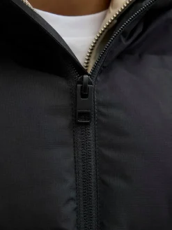 JJESOHO PUFFER HOOD JNR MUSTA