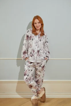 Klement naisten pyjama Bea Pyjama, valkopohjainen kuosi