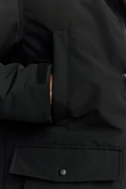 Makia miesten toppatakki, RESILIENT JACKET Musta