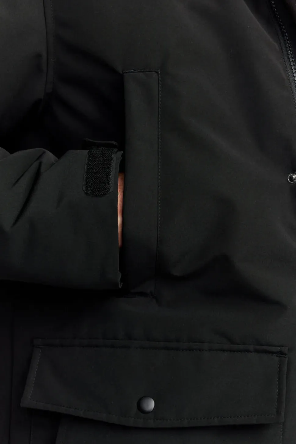 Makia miesten toppatakki, RESILIENT JACKET Musta