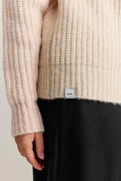 Makia naisten neulepusero MABEL KNIT, luonnonvalkoinen