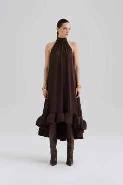 Malina naisten mekko, SABRINA HALTERNECK RUFFLED MAXI DRESS Tummanruskea