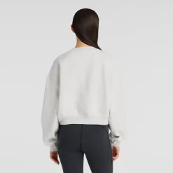 New Balance naisten collegepaita Linear Heritage Fleece Crew, vaaleanharmaa