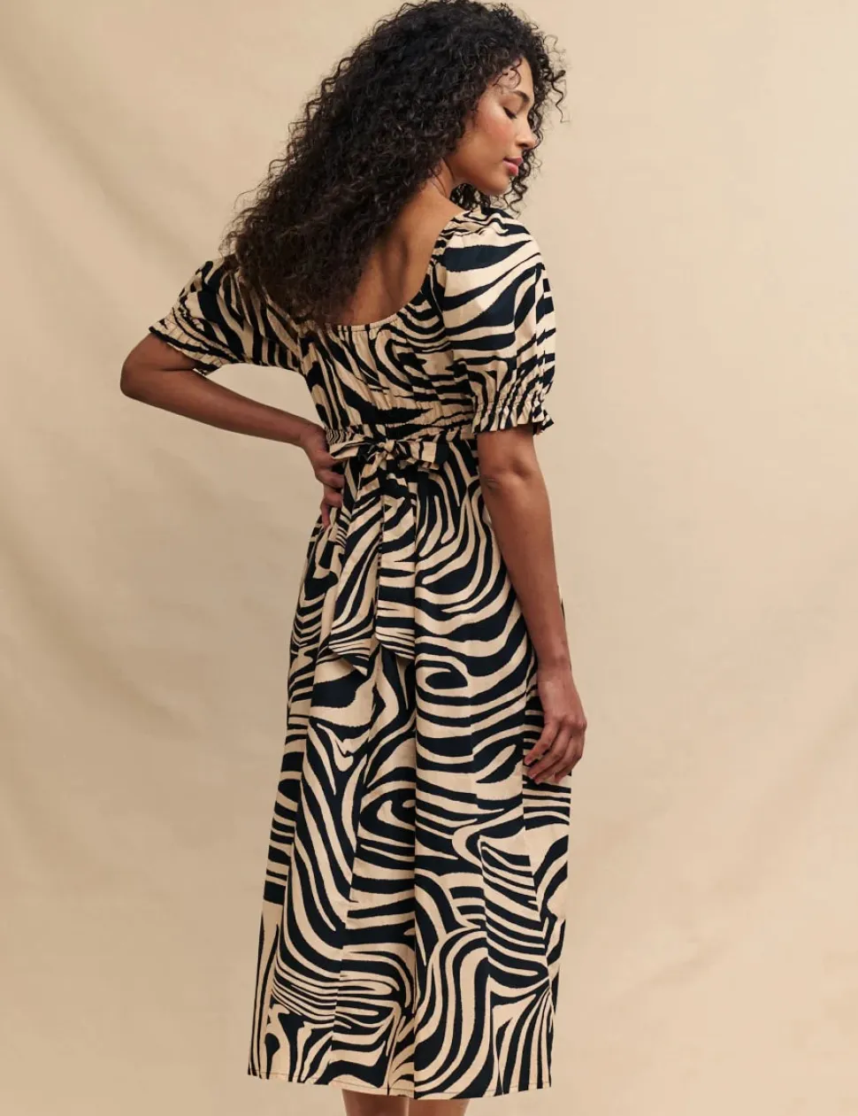 Nobody´s Child naisten mekko, GINGER MIDI DRESS PLAIN Musta Kuosi