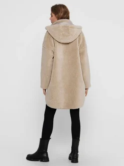 Only Naisten Teddytakki ONLSASCHA SHERPA JACKET CC OTW Luonnonvalkoinen