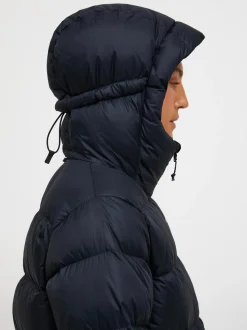 Peak Performance naisten untuvatakki W Frost Down Puffer Jacket, musta