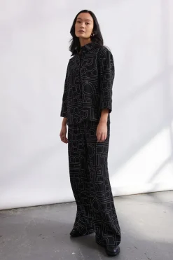 Philosophy Blues Original Naisten Suorat housut Mono Pants, musta kuosi