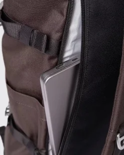 Sandqvist unisex reppu ICON ROLLTOP BACKPACK L, tummanruskea