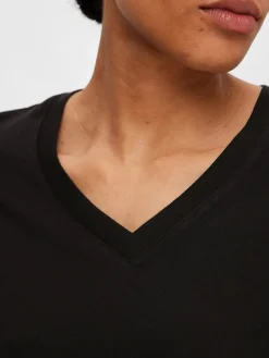 Selected Femme Naisten T-paita SLFESSENTIAL SS V-NECK TEE NOOS Black