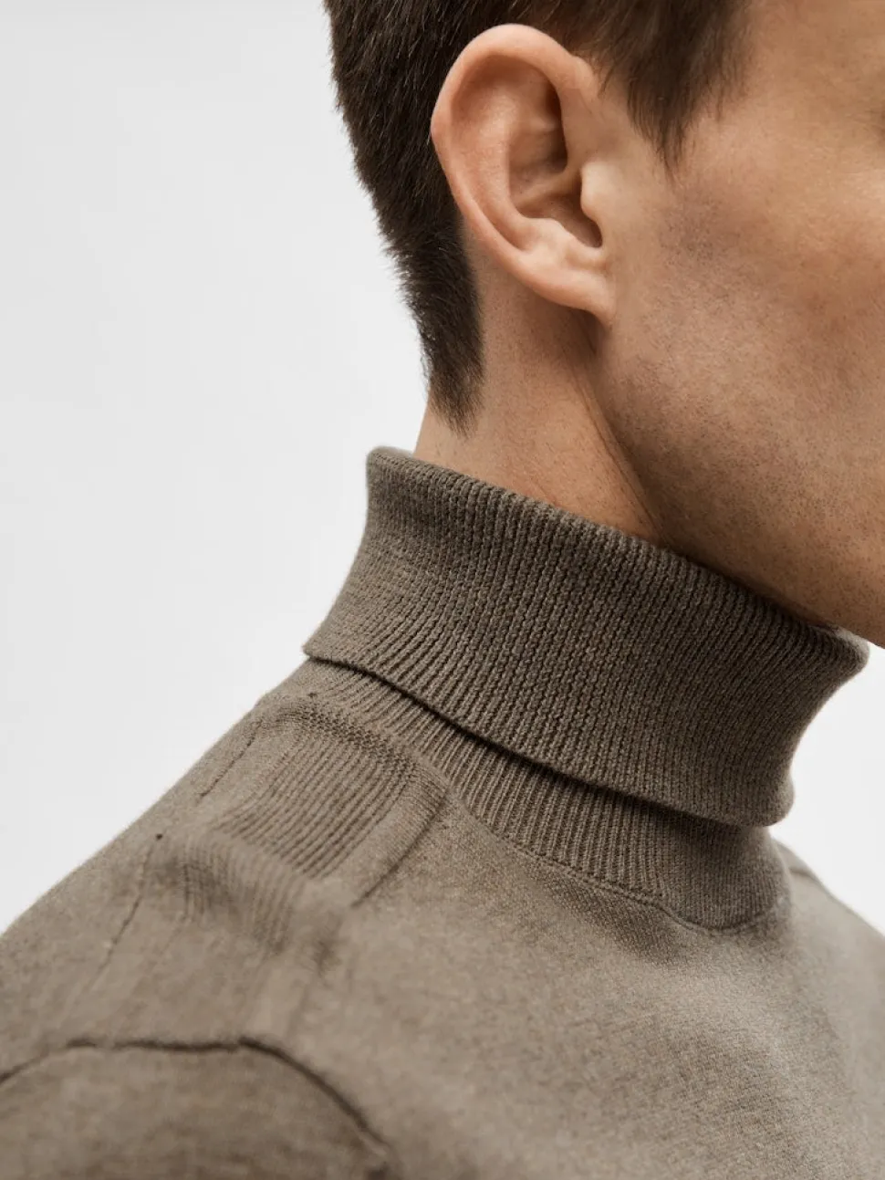 Selected Miesten Pooloneule Berg Roll Neck NOOS, Teak Melange