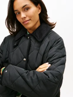 Tommy Hilfiger naisten tikkitakki Padded Flag Quilted Coat, musta