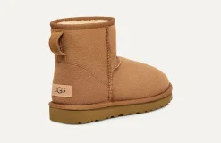 UGG Naisten Kengät, W CLASSIC MINI II Kaakaonruskea
